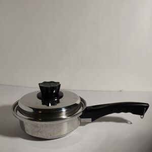 Lustre Craft Multicore 5 PLY Stainless Steel 9"-1.5 qt. Skillet Saucepan W/ Lid